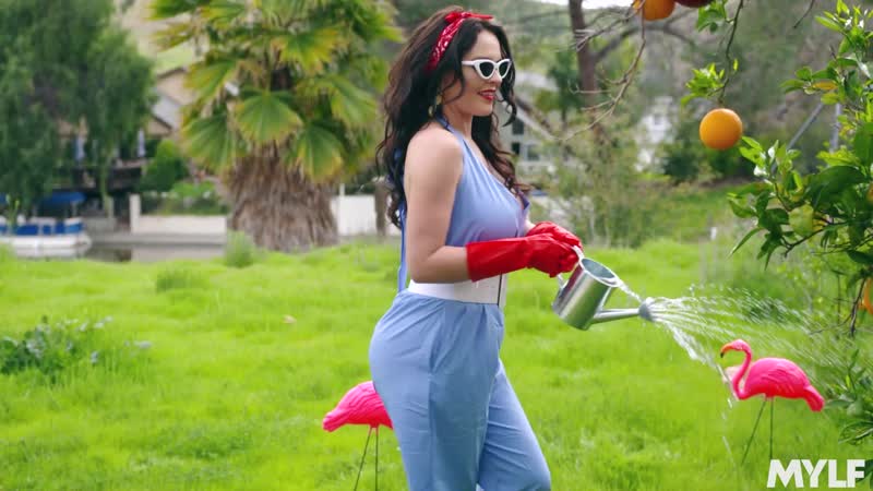 Belle-mère bavarde a baisé son fils bien-aimé, maman MILF sexe porno mature fils garçon gros seins seins seins cul amour famille nouveau sperme (chaud et excité)