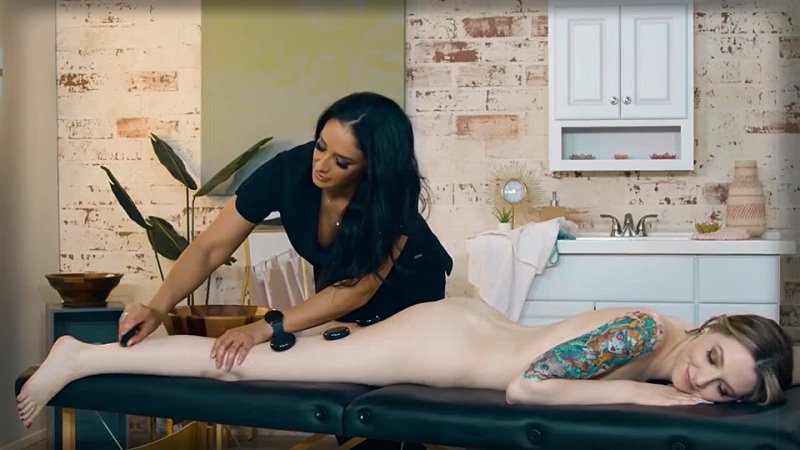 Pornmix / sheena ryder ailee anne massagem lésbicas oleadas milf adolescente óleo mamas lambendo buceta massagem lésbica adolescente bunda mamas